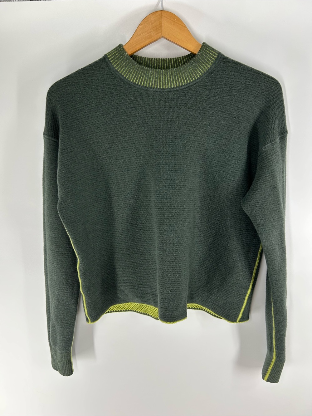 lululemon athletica Dark Green Crewneck Sweater with Lime Accents 6